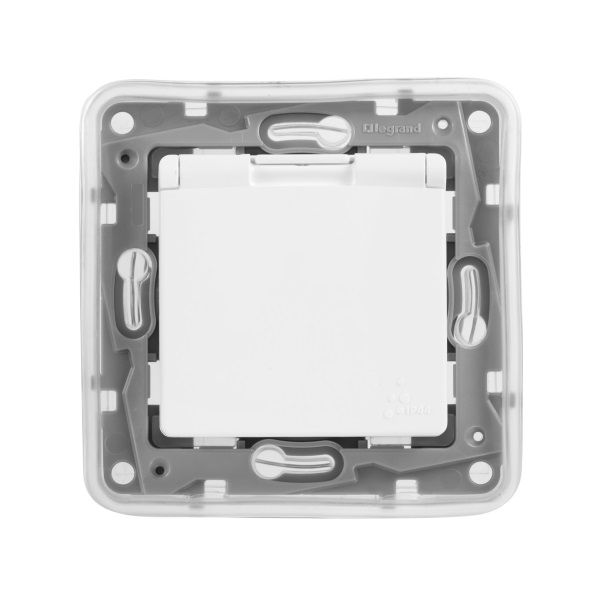 672232 ETIKA Розетка с заземлением IP44 белая  в Гусь-Хрустальном